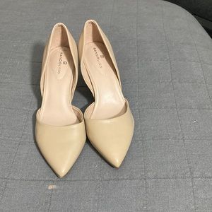 Bandolino nude pumps